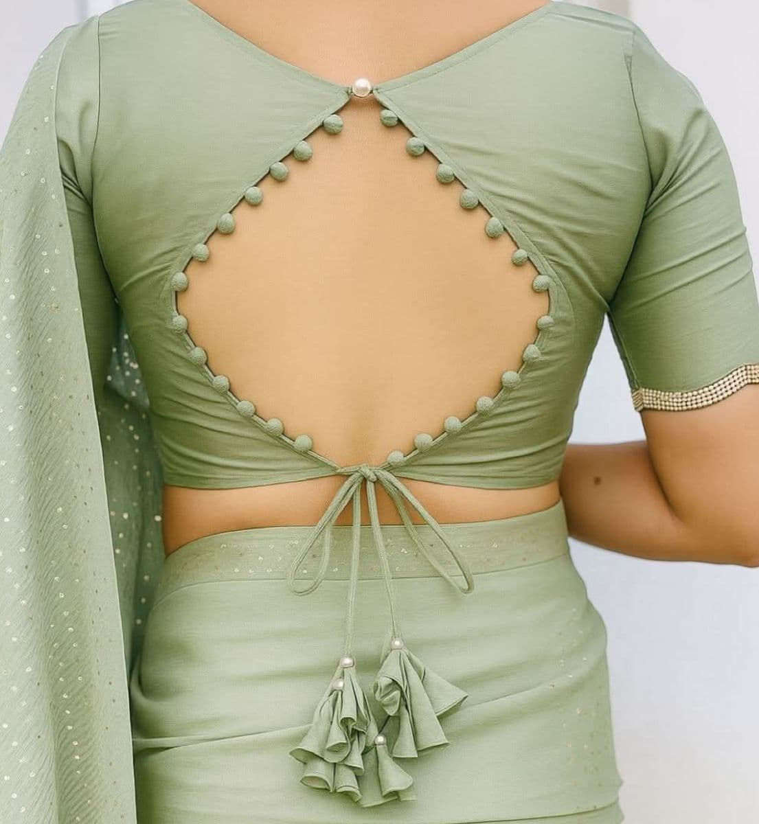 How to Choose the Perfect Blouse Design for Your Wedding Saree